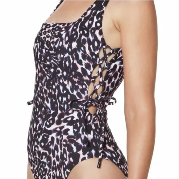 Sanctuary lace-up swimsuit size large - Picture 14 of 14